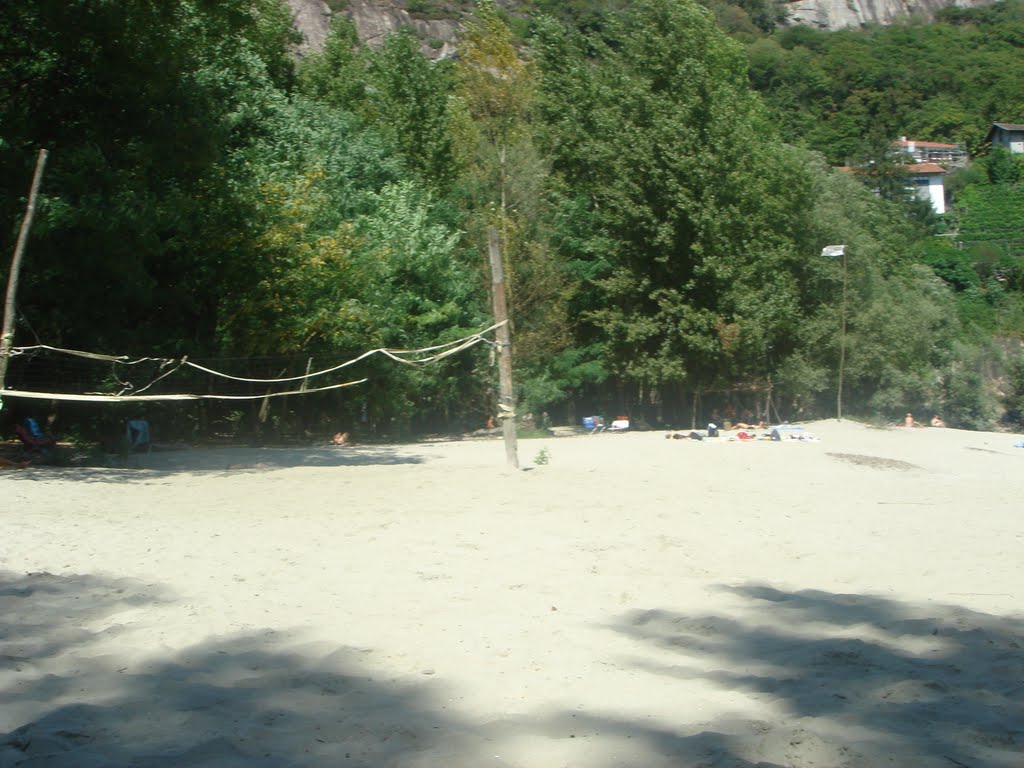 Maggia Strand bei Ponte Brolla by c.o.l.d.