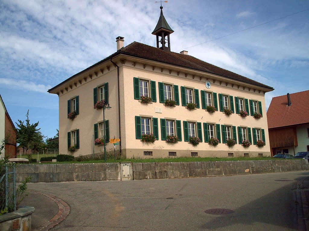 Altes Schulhaus Wenslingen by 4460.ch  Karl Pümpin