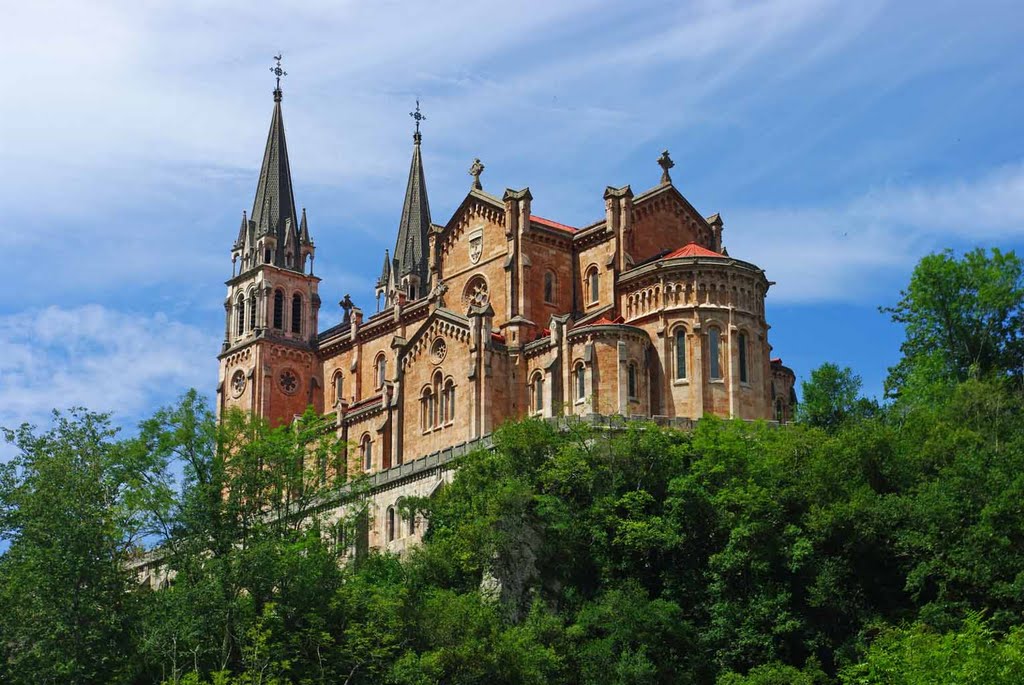 Basílica de Santa María la Real de Covadonga by Angel Filgueiras