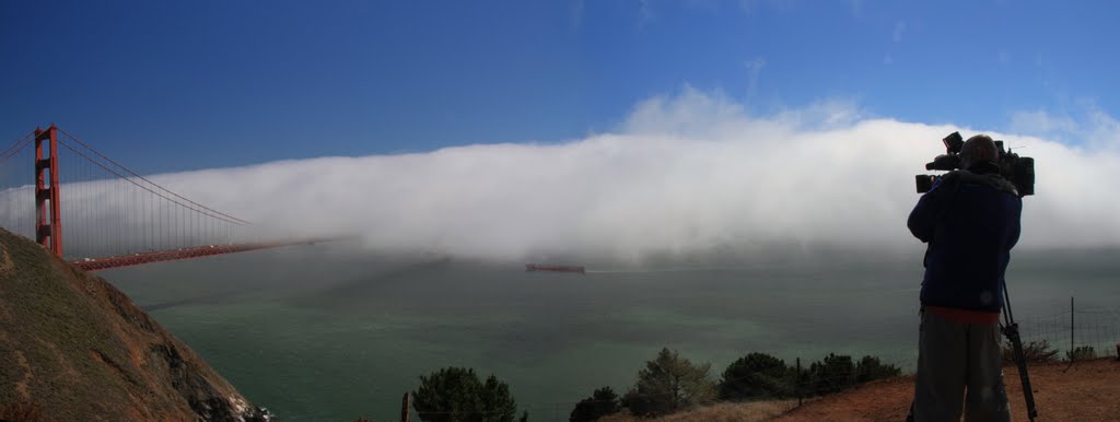 TV Camera Man Taping The Golden Gate Bridge by airplanegreasemonkey