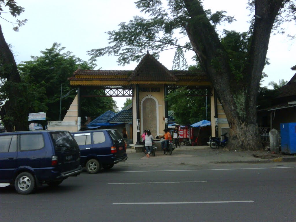 Pasar Buku Medan by Rapheal Azrin