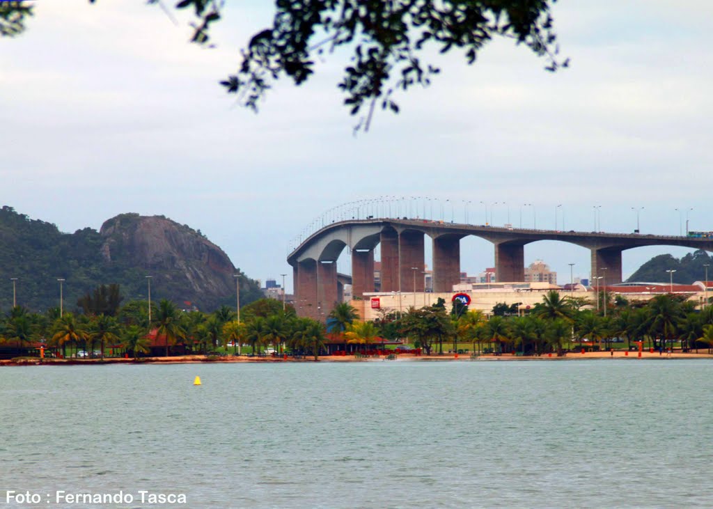 Vitória - Vila Velha by Fernando Tasca