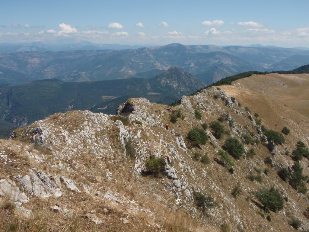 La crete du Couspeau vue vers le Vercors by remisp