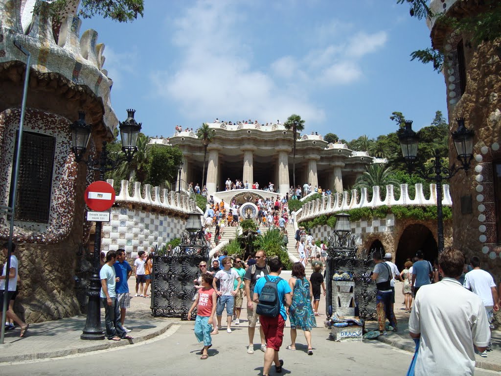 Parc Güell (07/2010) 3 by Urias Takatohi