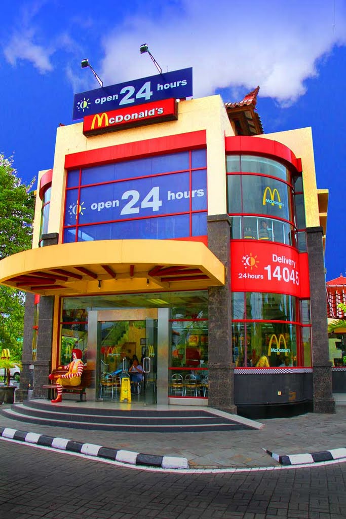 Mc'Donalds 24 hours - Sanur by ikung adiwar