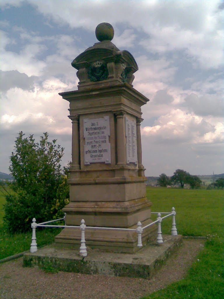 Denkmal des 3. Württembergischen Jägerbataillons auf dem Schlachtfeld von Wörth (4.9.2010) by panzerpappa