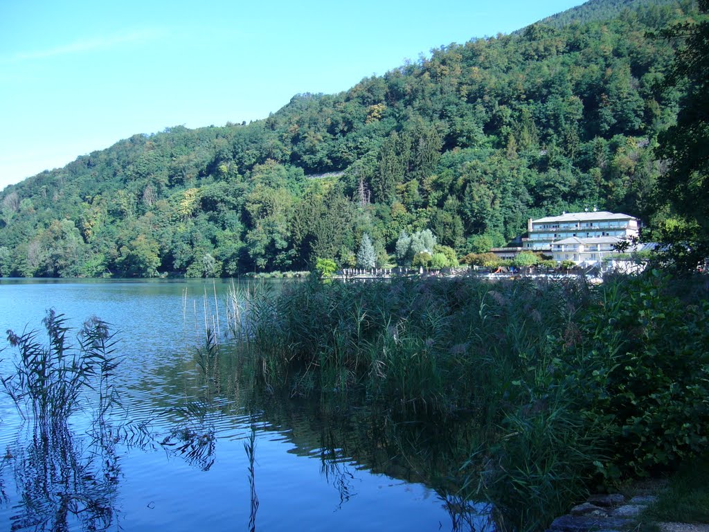 Lago di Levico by Luca901