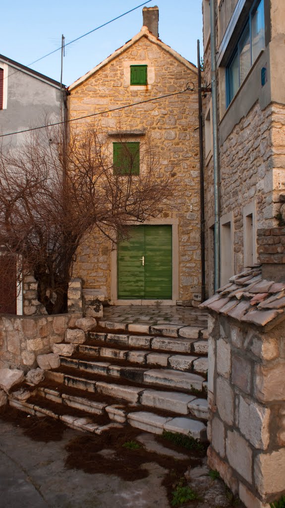 Old house in Prvić Luka by Wakataka Society