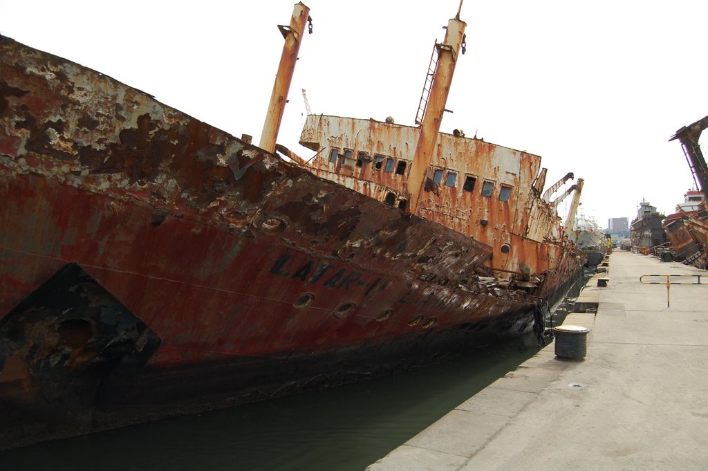 Cementerio de Barcos by dibarral