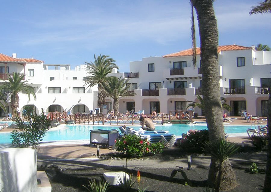 Swimming pool at the Bristol Playa Corralejo Fuerteventura by jupic5