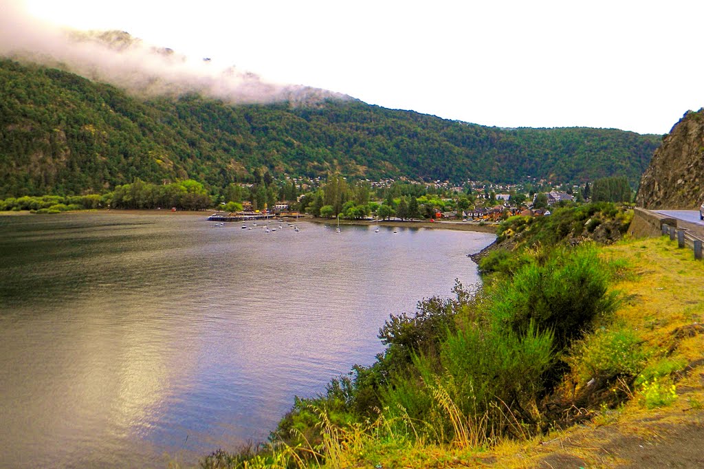 San Martin de los Andes, con su lago Lacar !!!!!! by Chichebustamante