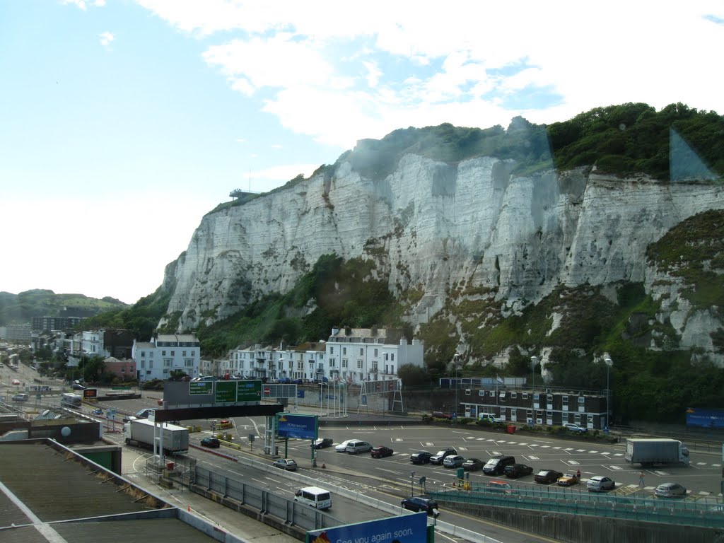 Dover (12.07.10.) by Manoliu Ioan