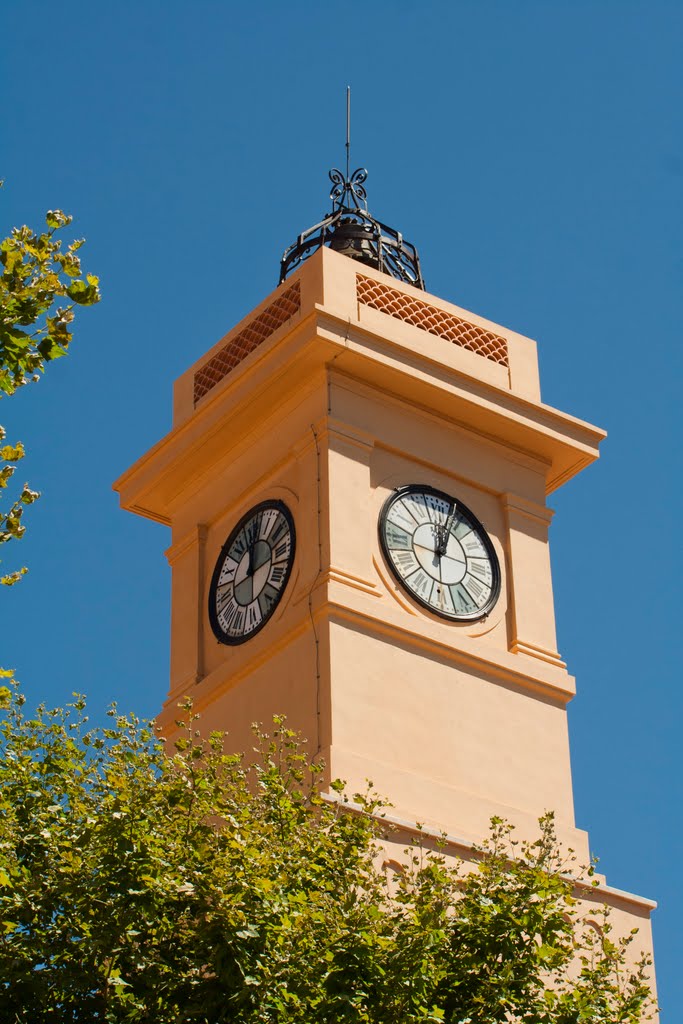 L'Horloge de Grasse by Marc LECOCQ