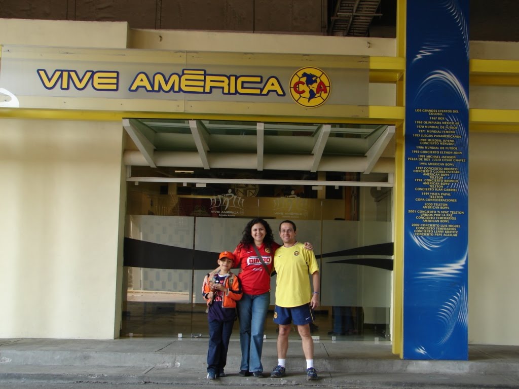 Acceso al museo "VIVE AMÉRICA" by Enrique Pérez Moscos…