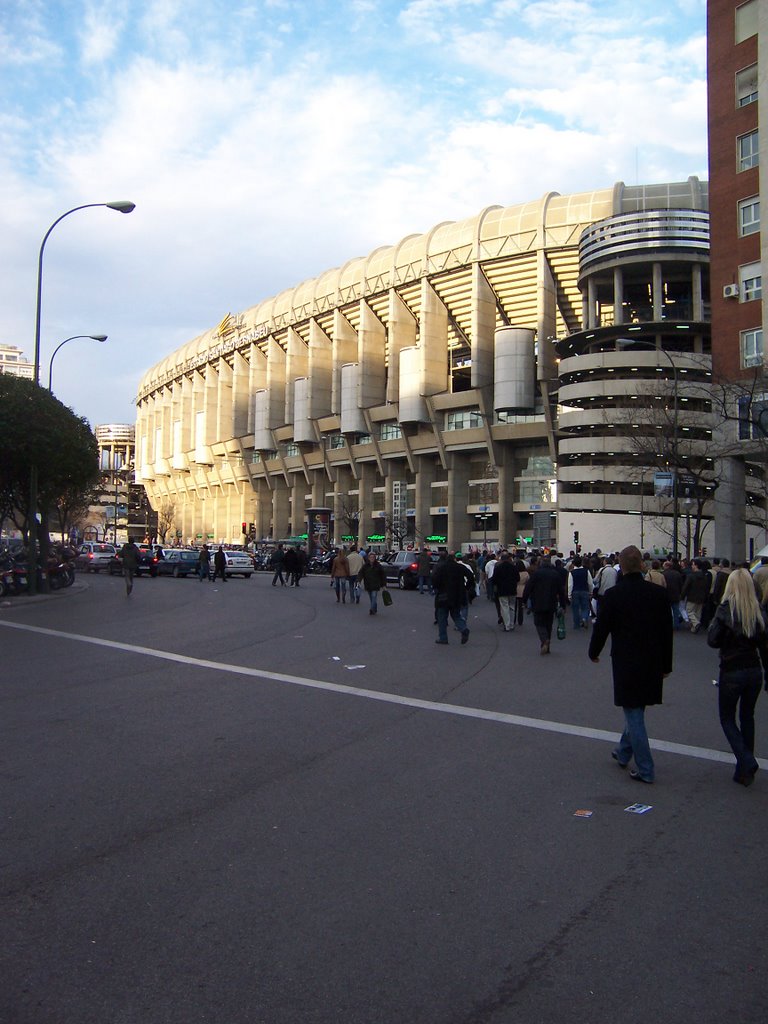 El Santiago Bernabéu un día de partido by DaDvD