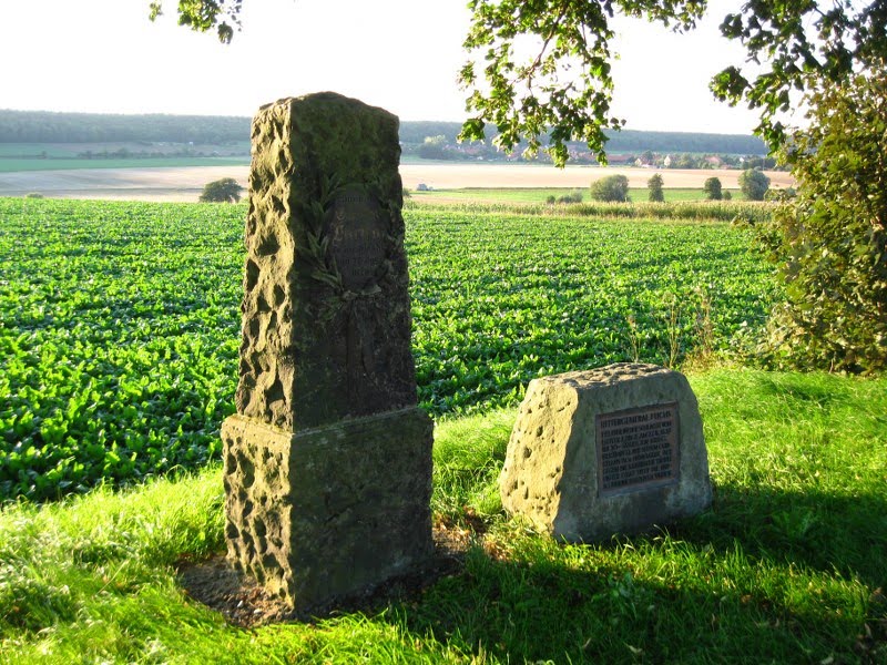 Gedenkstein an den Freiherr Fuchs von Bimbach by Vince Weber