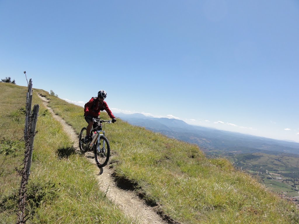 In Mtb sulla cresta del Monte by Luca Caranci