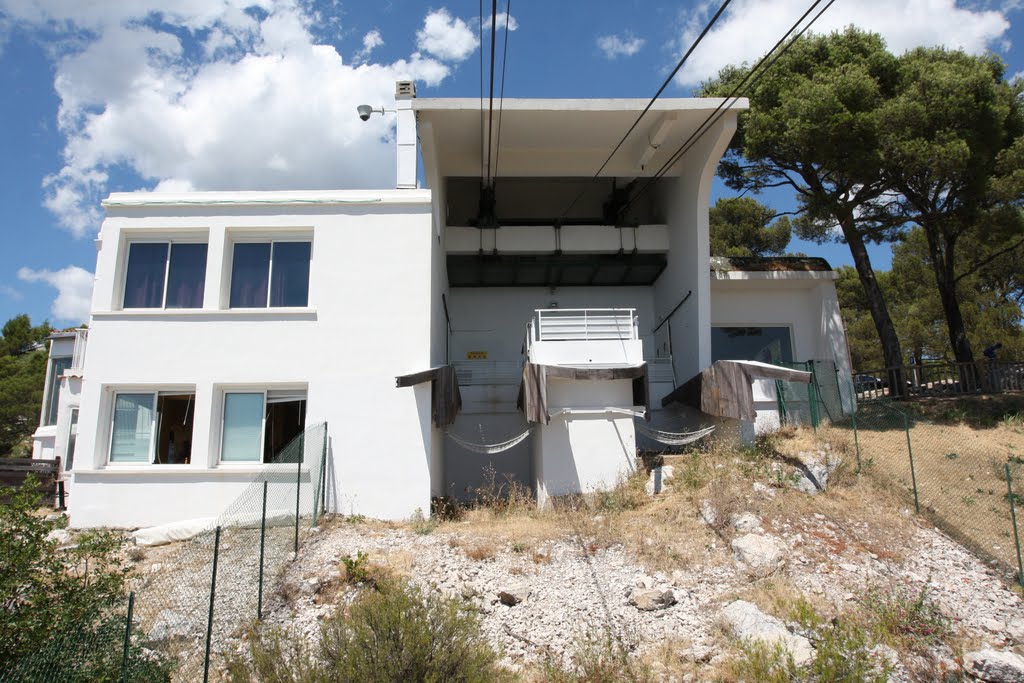 Telepherique Toulon Mont Faron: Upper station (July 2010) by FlyToChina