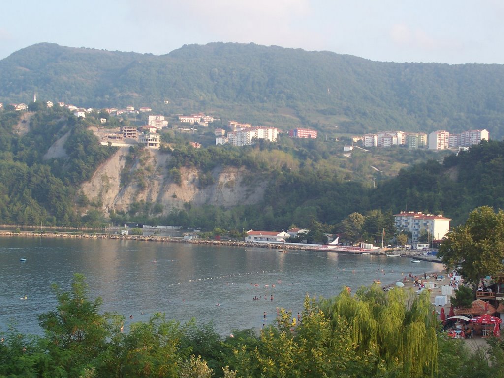 Amasra beach by Savaş Köksal