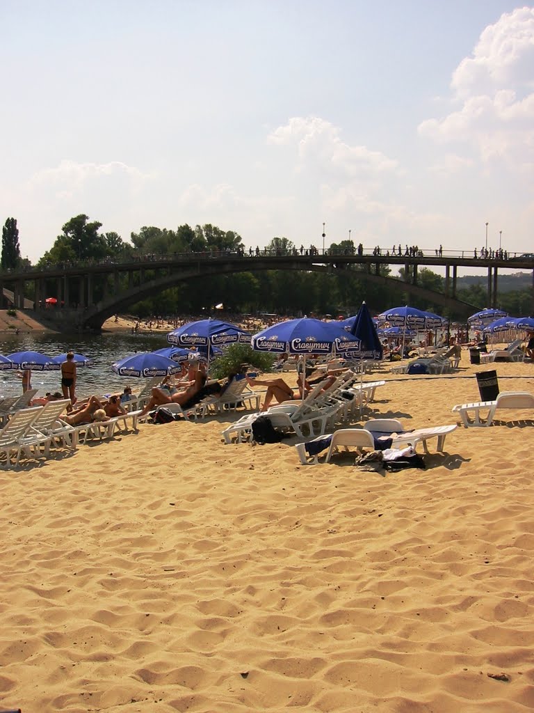 Sun City 'exclusif' beach Kyiv by Kevin Thorpe