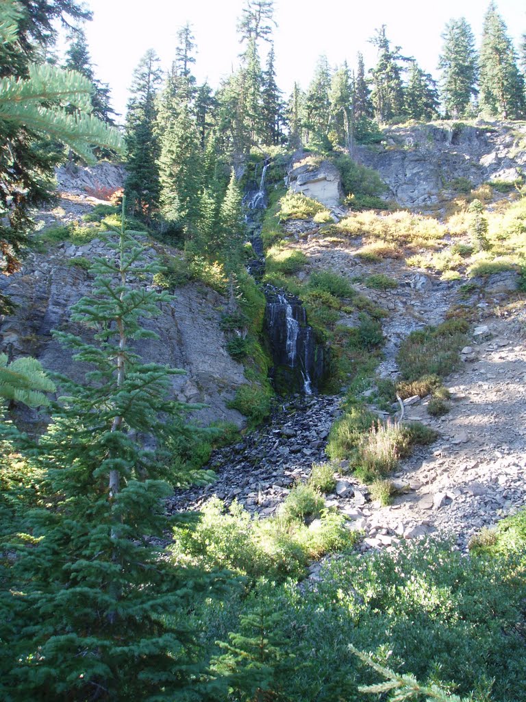 Vidae Falls @ Crater Lake (2) by Bob Weides