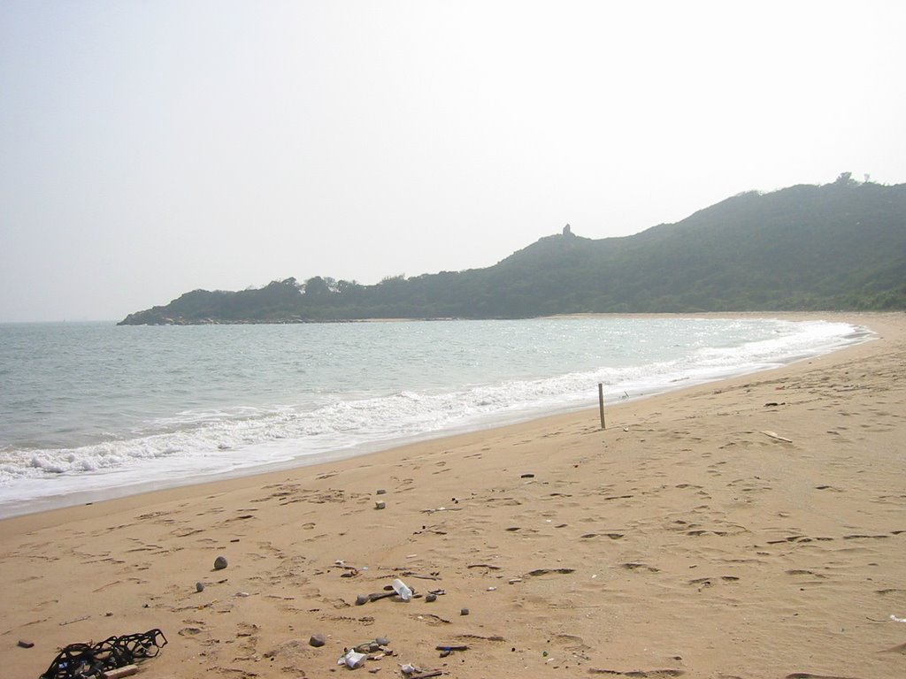 Fan Lau Tung Wan beach by ecmkam