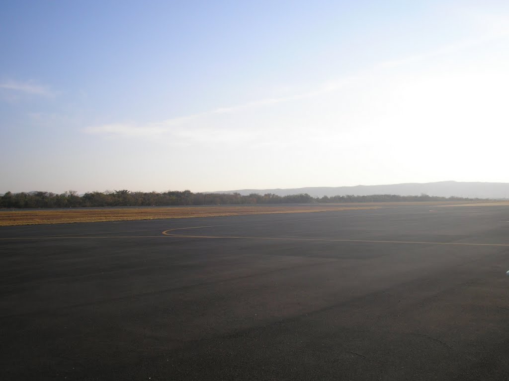 Aeroporto - MONTES CLAROS-MG /MARIO RIBEIRO SBMK - 12/30 by Cmte.Santa Cruz