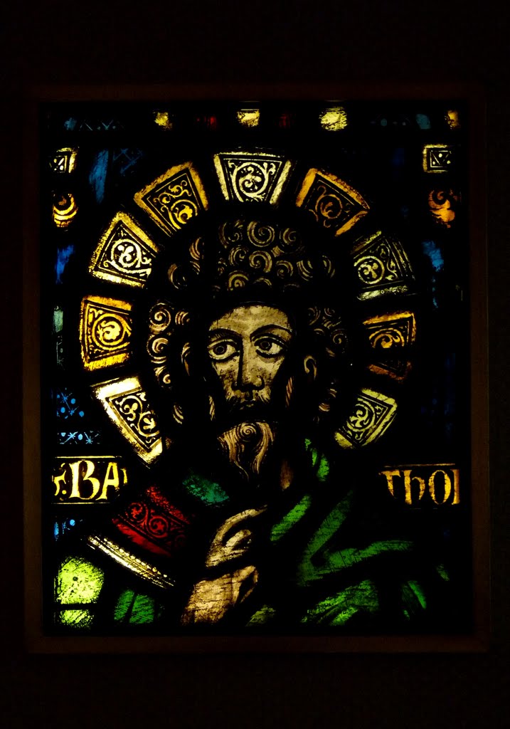 Szent Bertalan- másolat a marburgi Elizabeth Kirche üvegfestményéről- 1885 körül. St. Bartholomew- copy of the stained glass in the Elizabeth Kirche in Marburg. Ajándék Jani Salvataggionak szeretettel. by Imréné Gyimesi