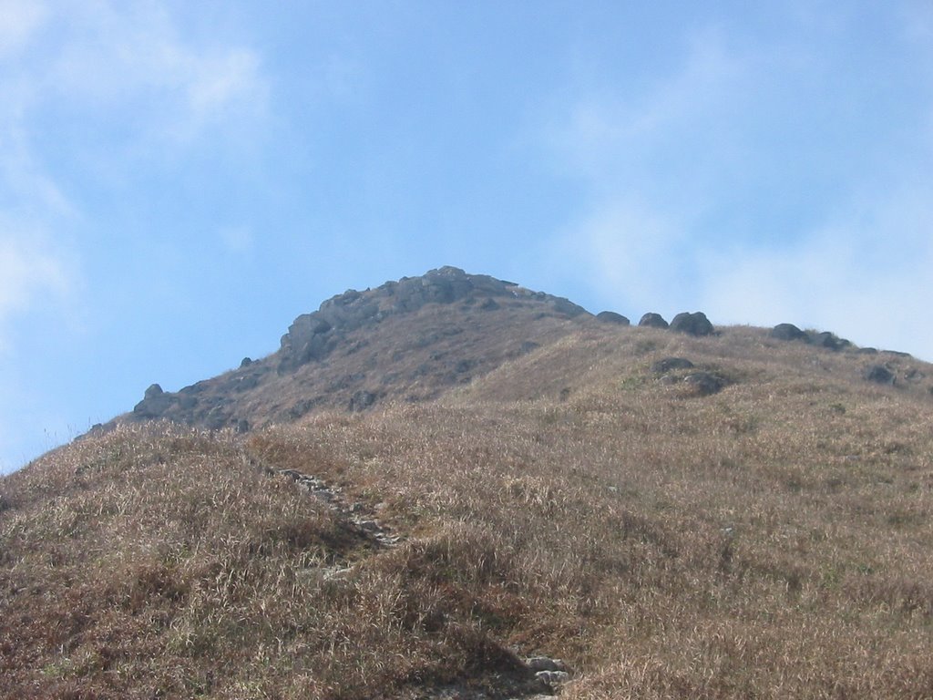 Lantau peak is over there by ecmkam