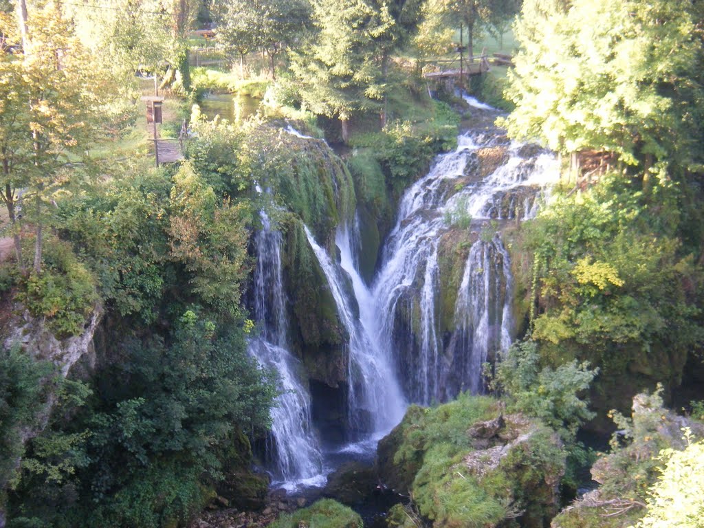 Rastoke - pogled s desne strane Korane by radovan cvijić