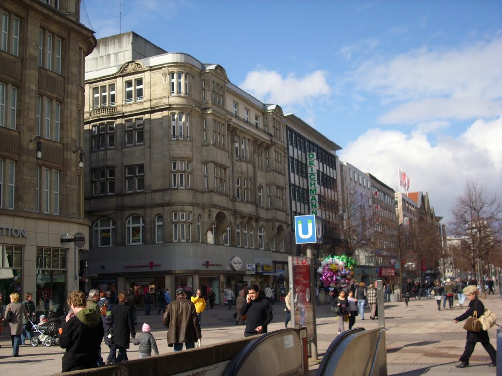 Hannover, Georgstraße by Mykola Czerjoszyn