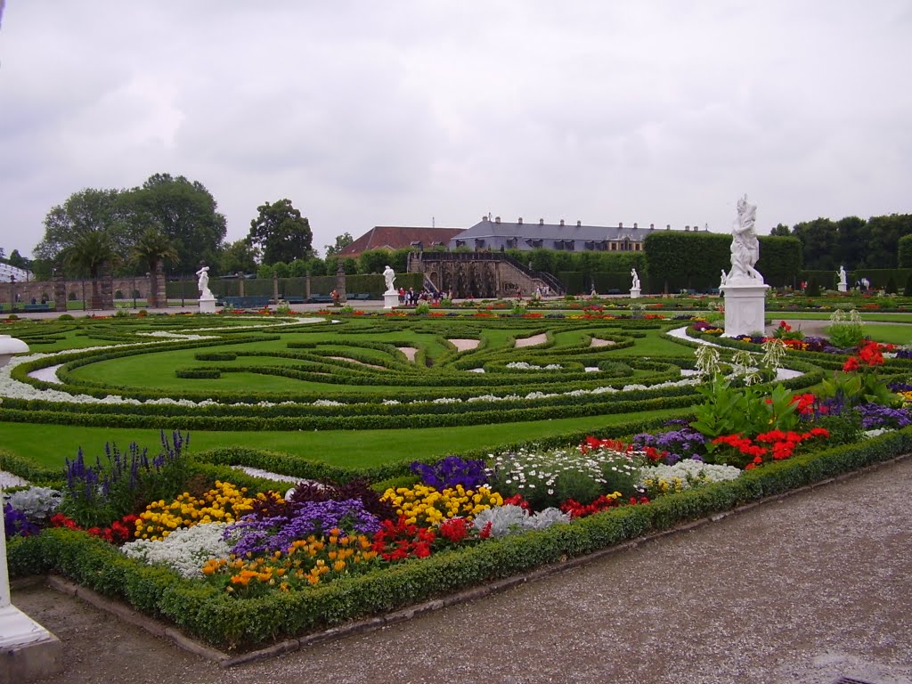 Herrenhauser Garten,Hannover 2005 by grimlord