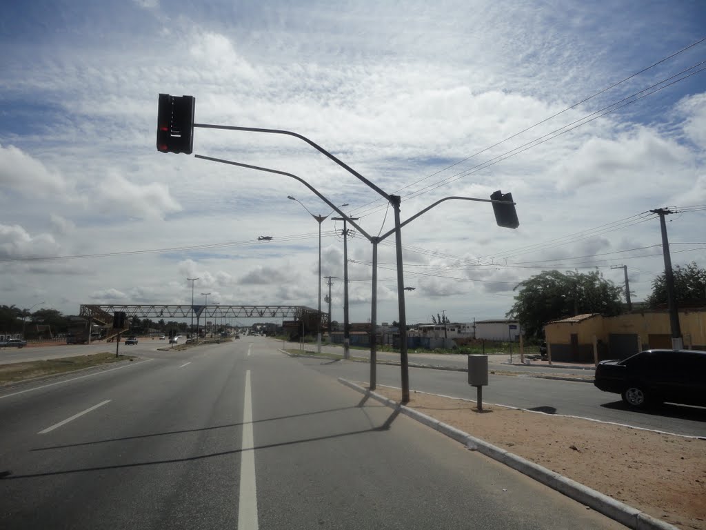 Na BR 101 dois caças descendo na pista em parnamirim by Eraldo Marques de So…