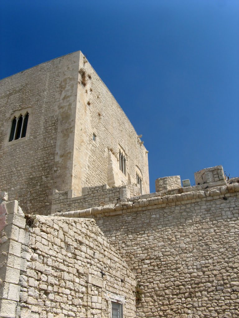 Pozzallo Torre Cabrera August 2006 sf2 by simonfarrugia