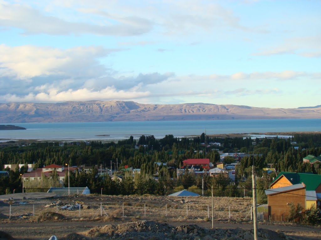 Lago Argentino, desde El Calafate by Luiz Marcelo