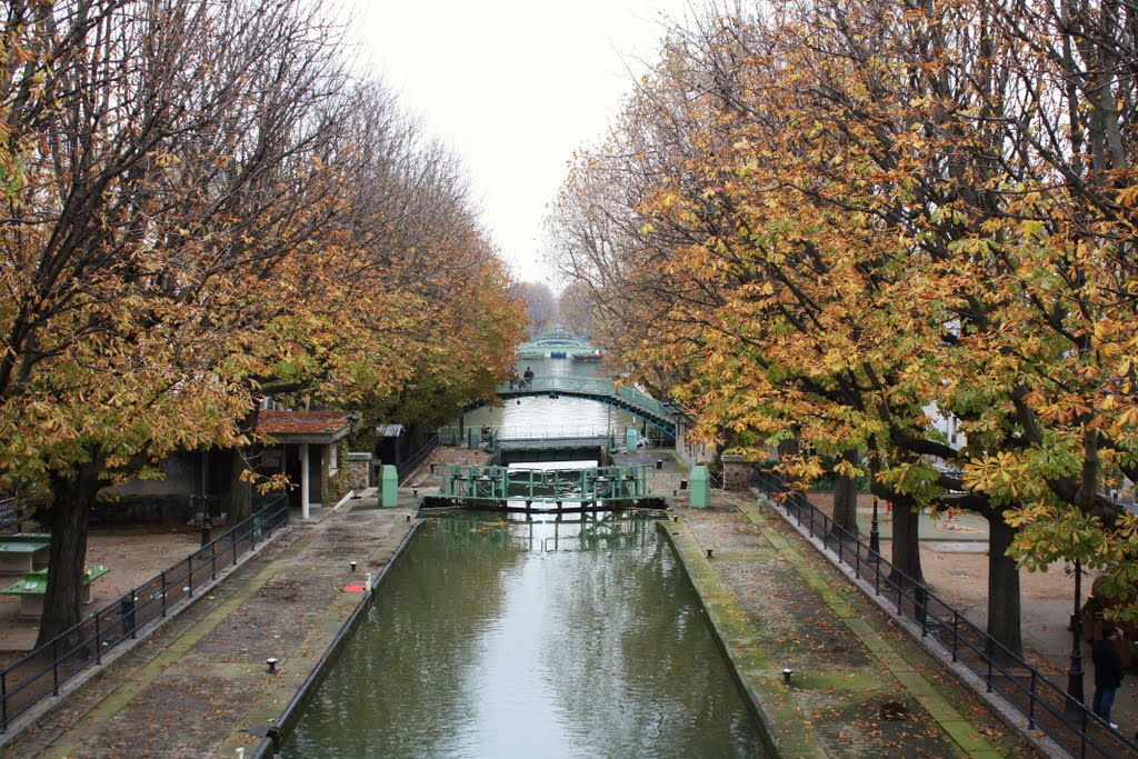 Paris, Canal St.Martin by Alessio Nencini