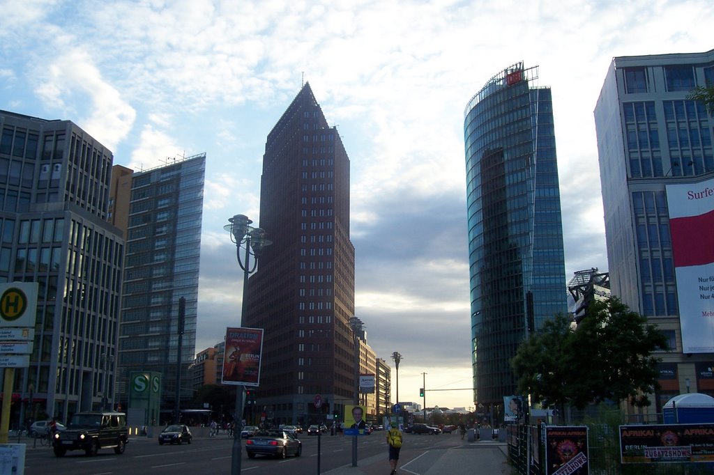 Potsdamer Platz, Berlin by Bertschick