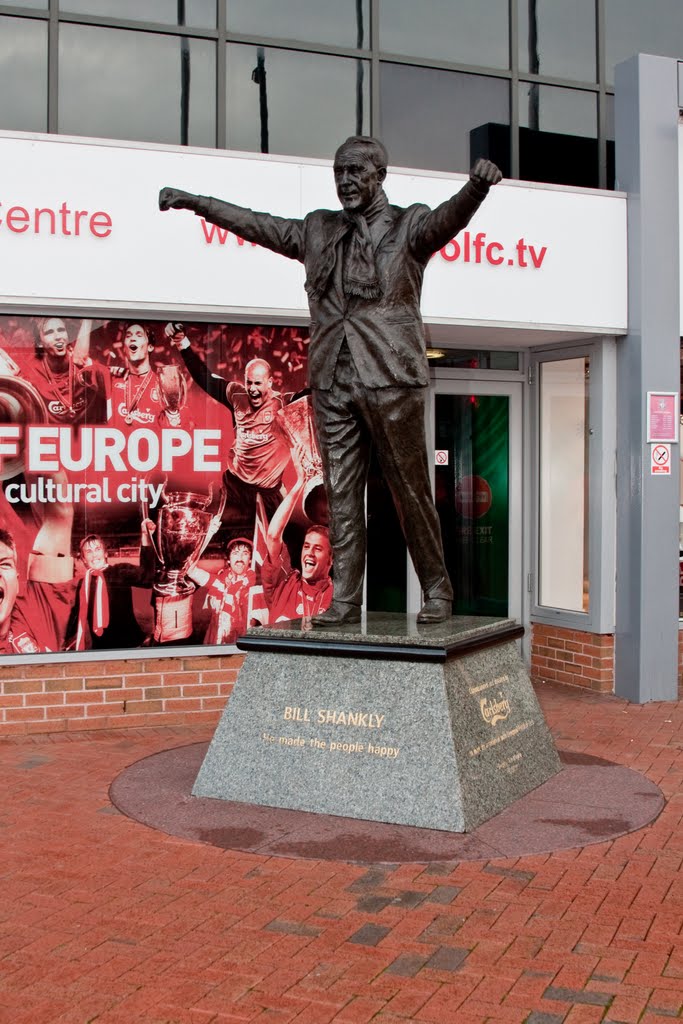 Liverpool Bill Shankley Monument December 2009 sf1 by simonfarrugia