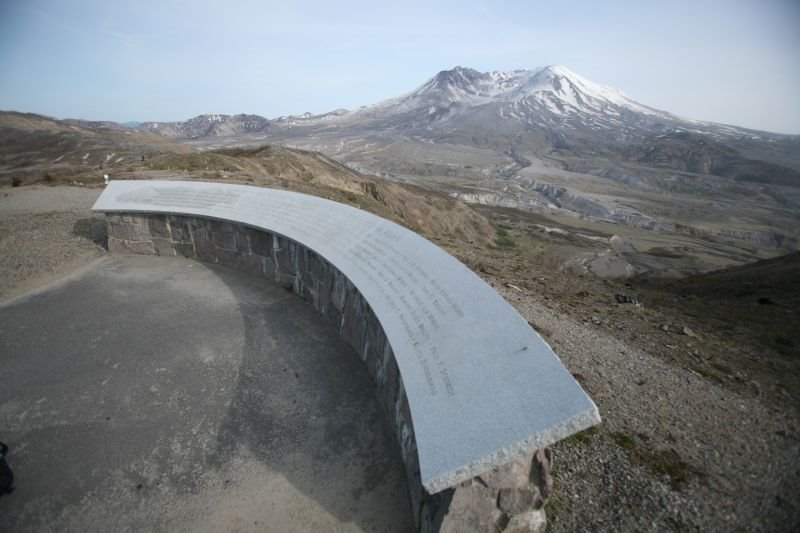 Mt St Helens National Volcanic Monument by www.scenicphotograph…