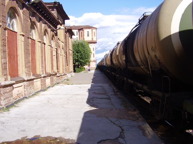 Train station in Tapa by Taavi L