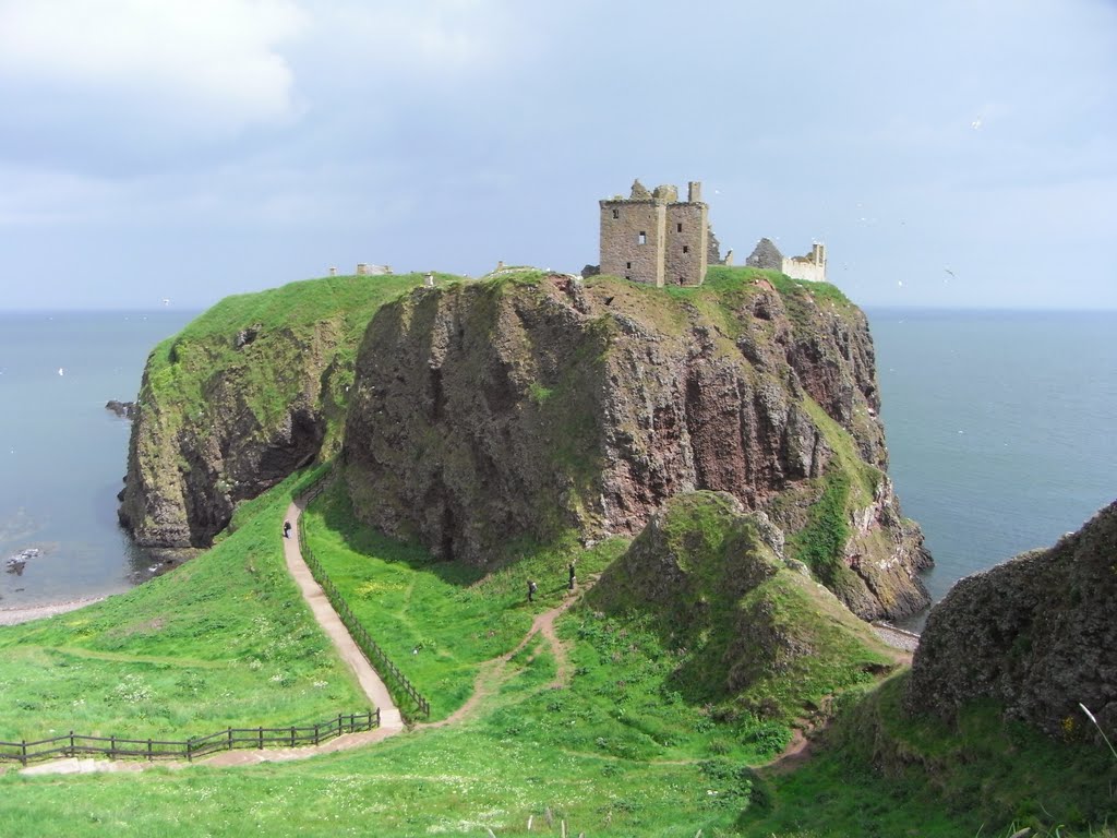 Dunnottar Castle by Mike Shields