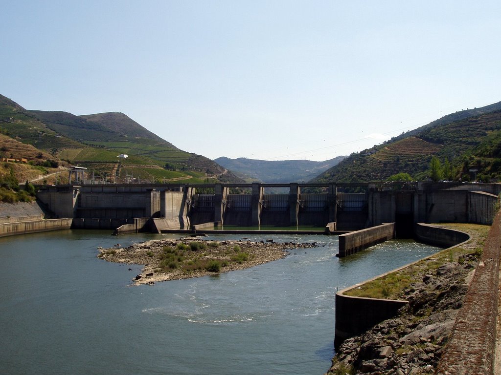 Barragem do Bagaúste by Nuno Trabulo