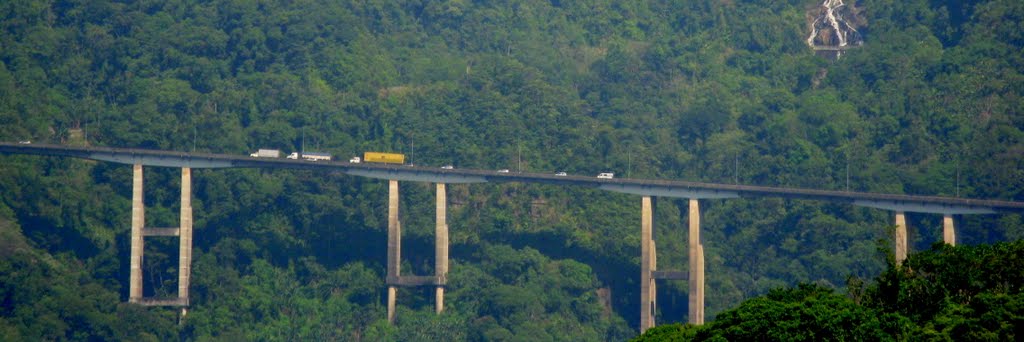 Serra do Mar by Enio Prado