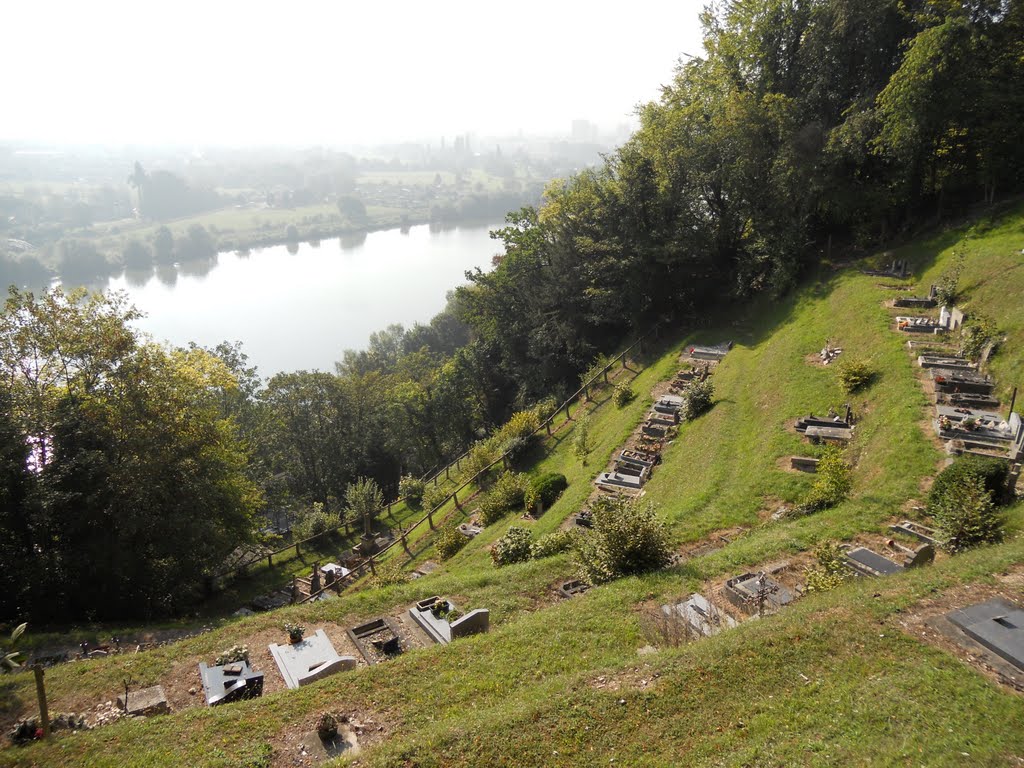 CIMETIERE SUSPENDUE D' ORIVAL by Landry Lachèvre