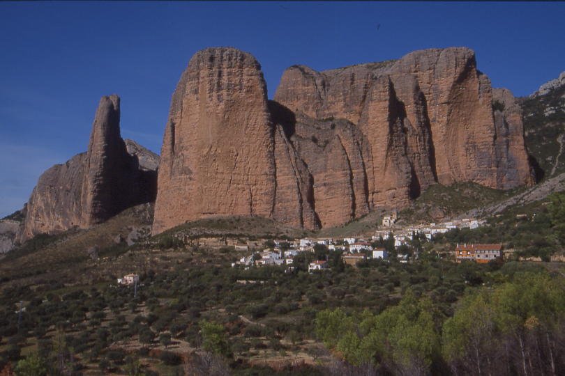 Riglos village et paroi by pieroguide