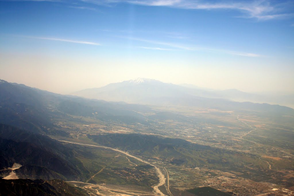 Eastern mountains lies in Eastern L.A. by focusnow