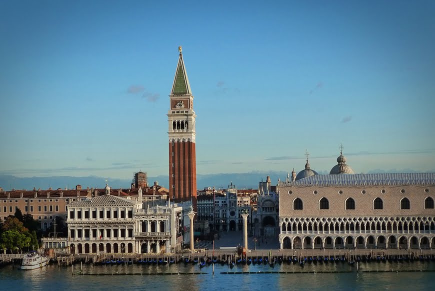 St Marks Square In The Morning by Steve Porteous