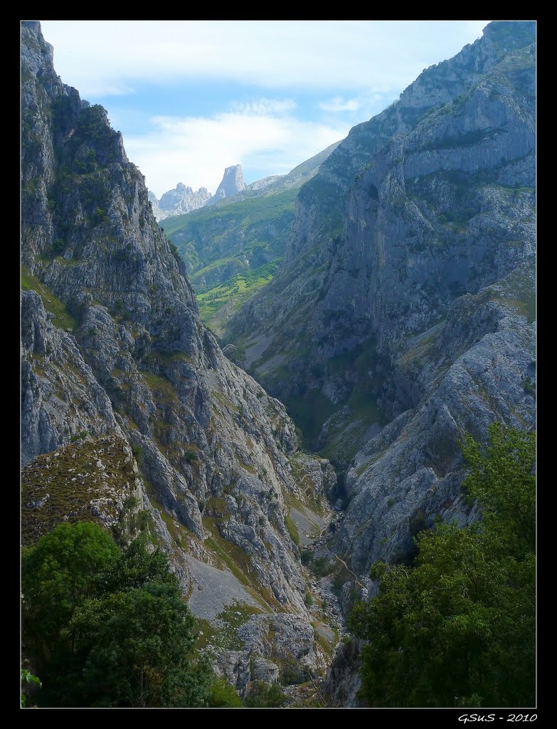 Mirador de Camarmeña - Picos de Europa by PhotoGSuS