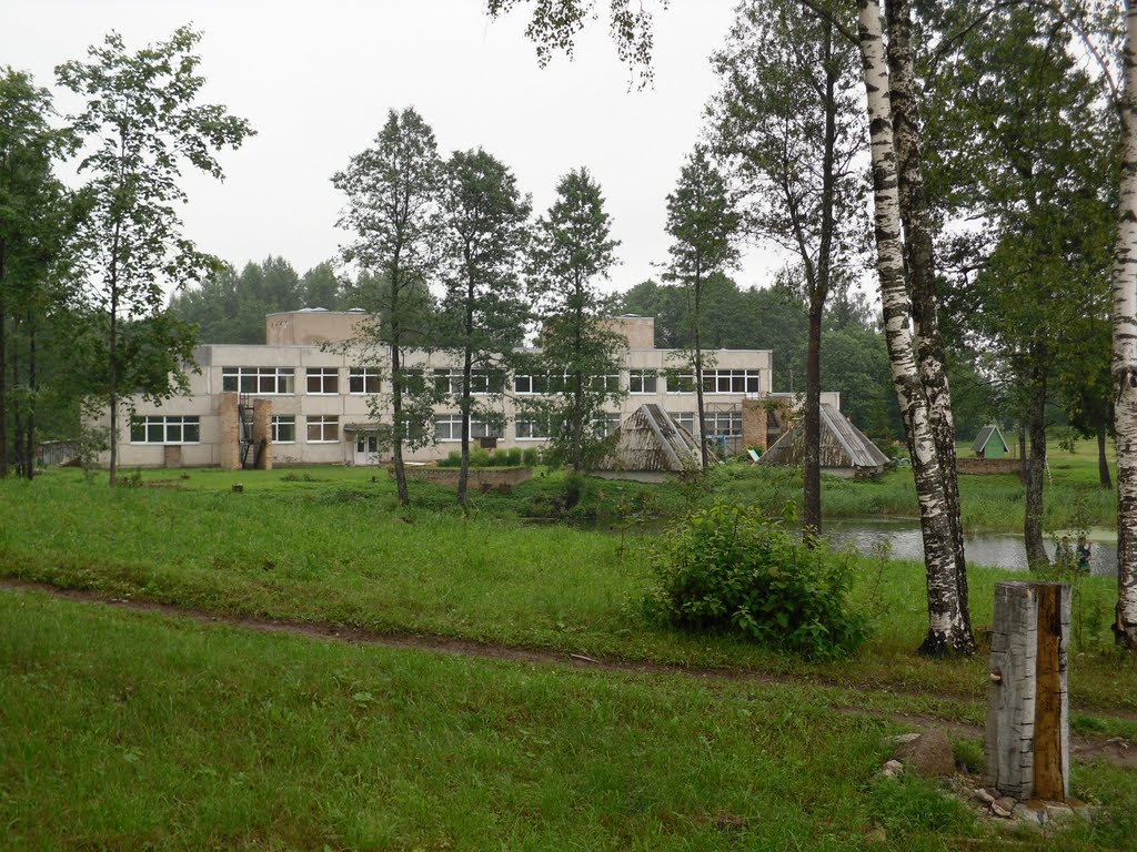 Rundeni Library & Preschool House by vipe