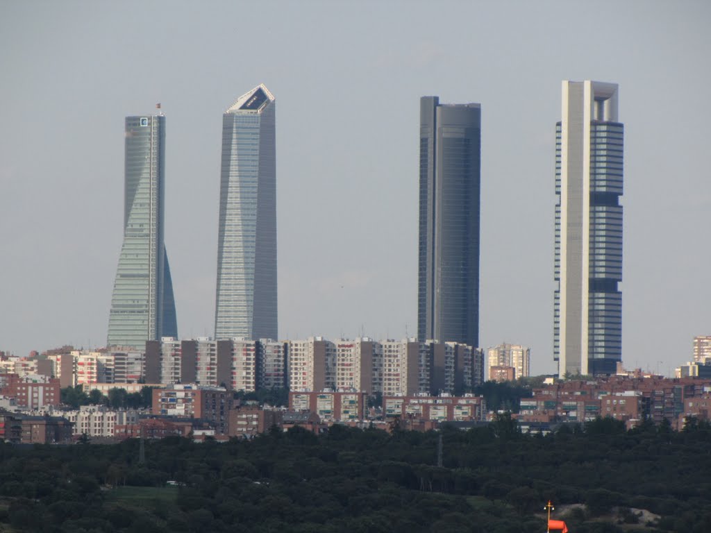 Madrid 4 Torres by Borron